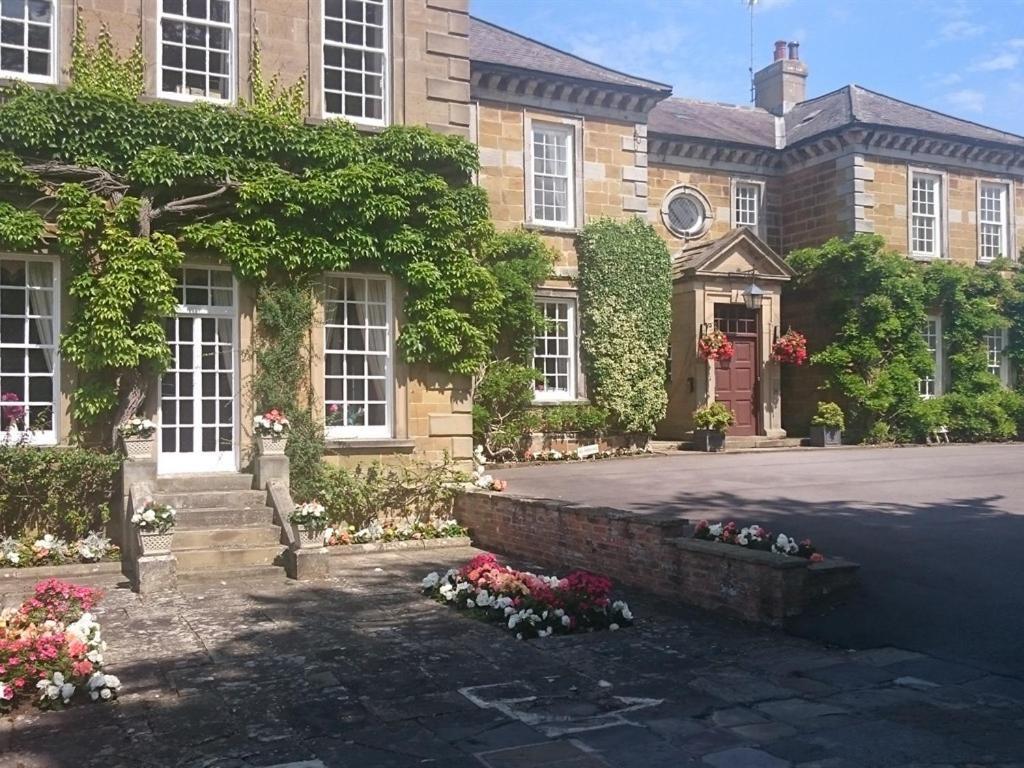 Sutton Hall Resort Thirsk Dış mekan fotoğraf